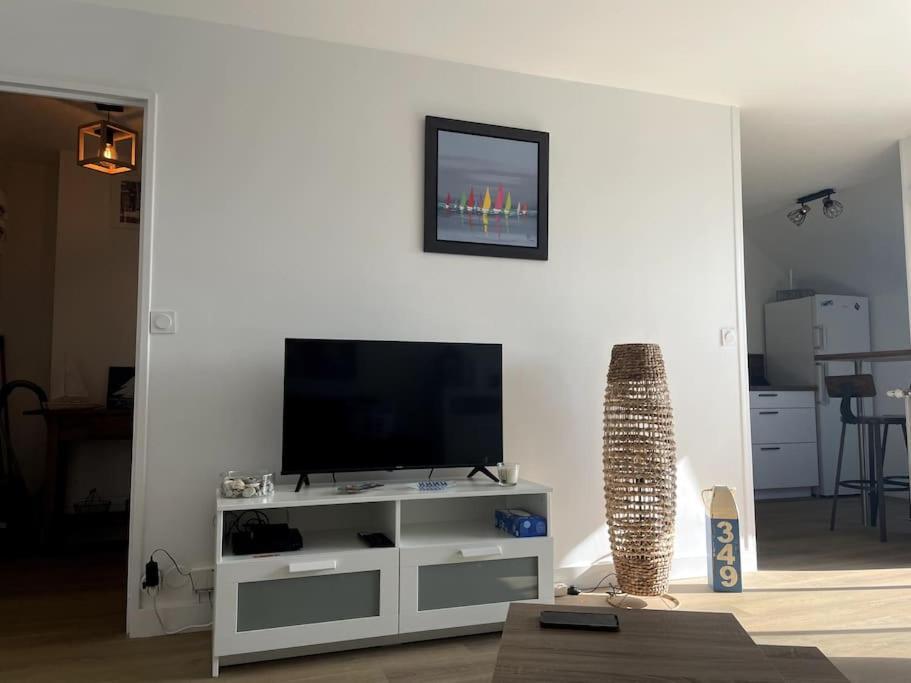Appartement Hisse Et Oh, T2 Avec Balcon Vue Port Et Parking *